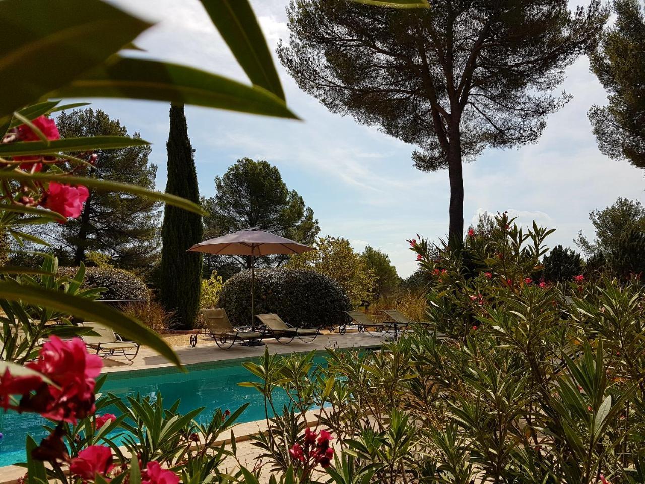 Les Mazets Du Luberon Bed and Breakfast Puget Exteriör bild