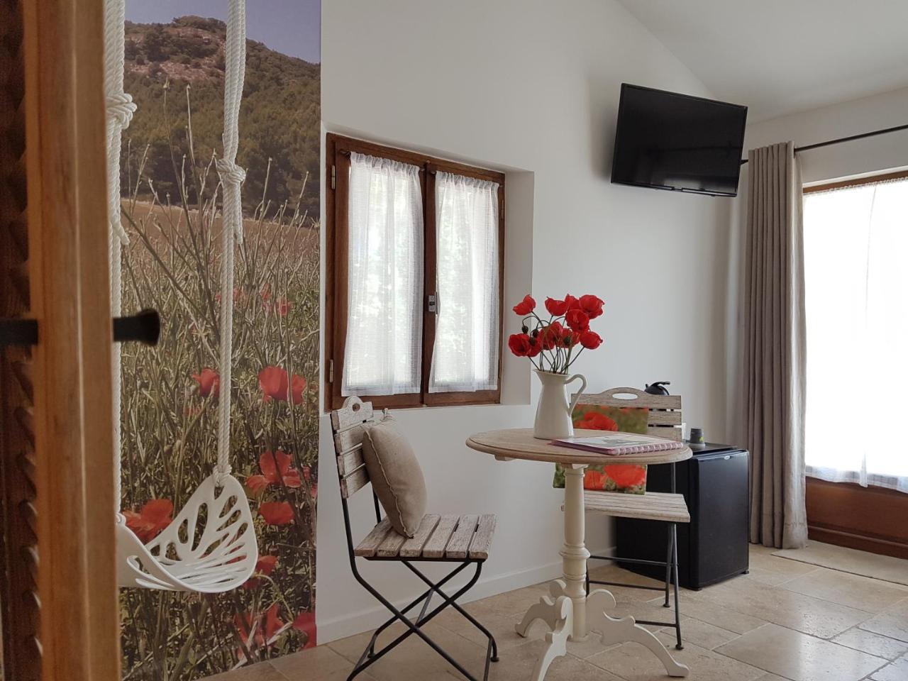 Les Mazets Du Luberon Bed and Breakfast Puget Exteriör bild